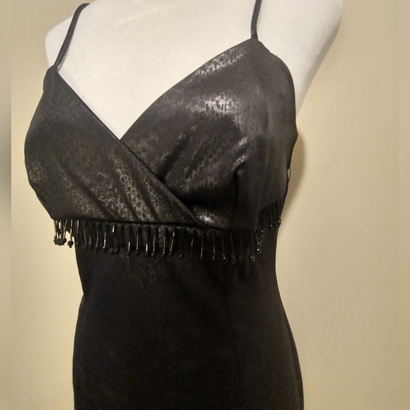 Vintage La Belle Black Snakeskin Dress With Fringe Trim At Bodice - Picture 2 of 10